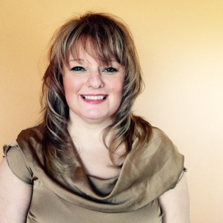 cathy-woodbeck-headshot-25-10-02